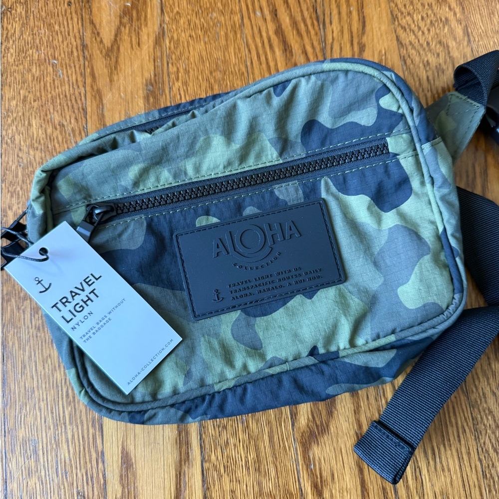 ALOHA collection keep it light hip pack